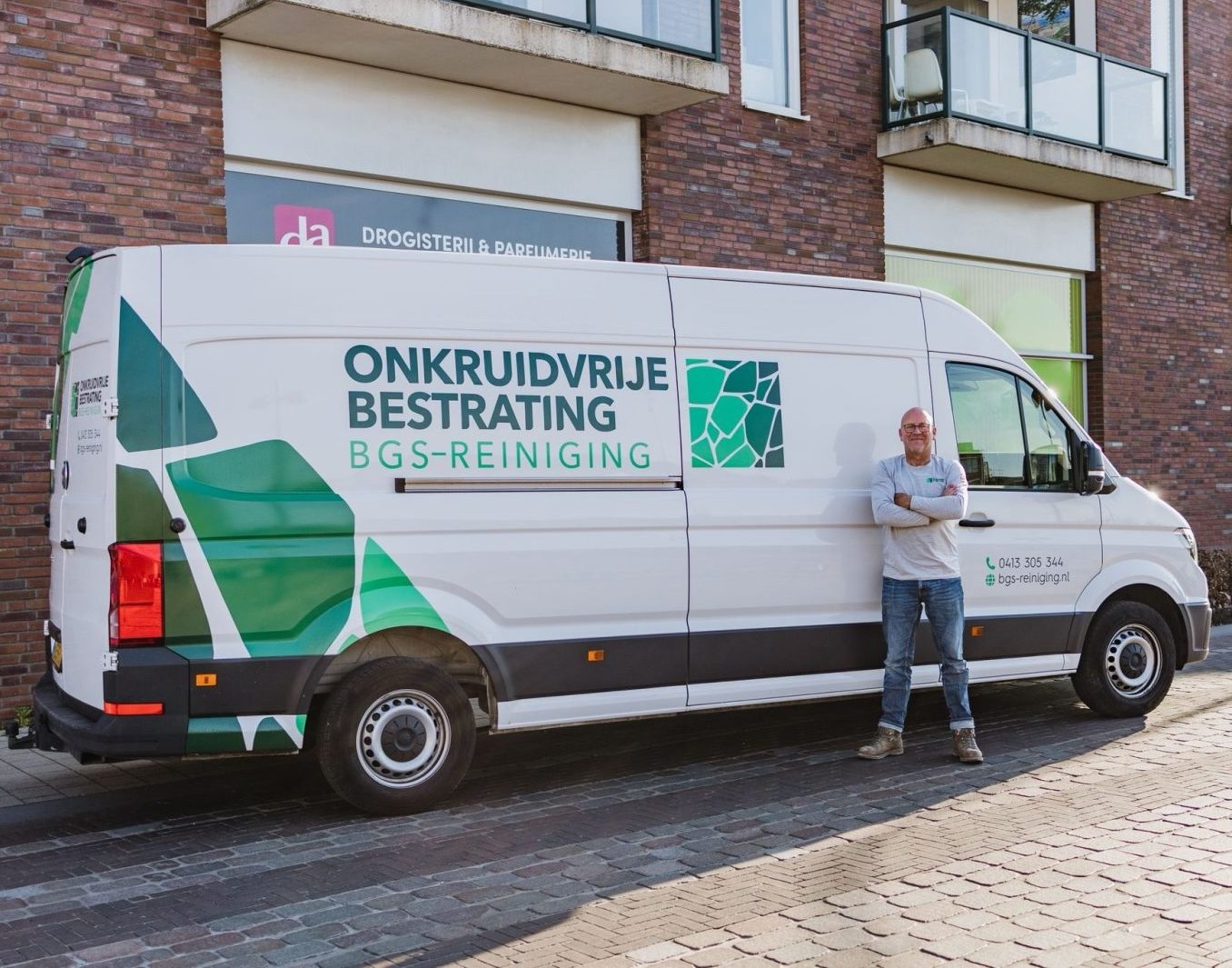 Richard van Breugel, eigenaar van Onkruidvrije Bestrating